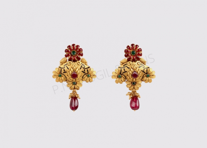 Gold Earring PNG Images & PSDs for Download | PixelSquid - S112145307