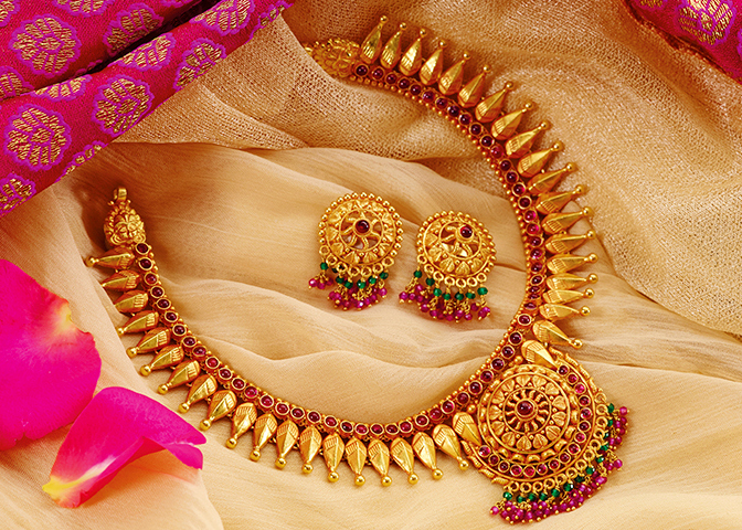 Puneri Jewellery-Maharashtrian 