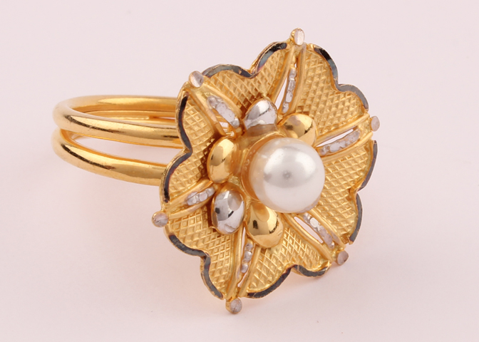 Buy Gleaming Lovely Diamond Rings |GRT Jewellers